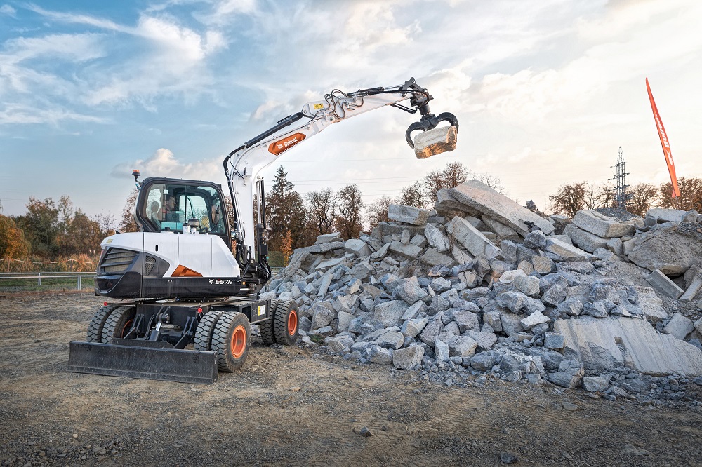 Nieuwe 6-tons Bobcat-graafmachine op banden met Stage V-motor